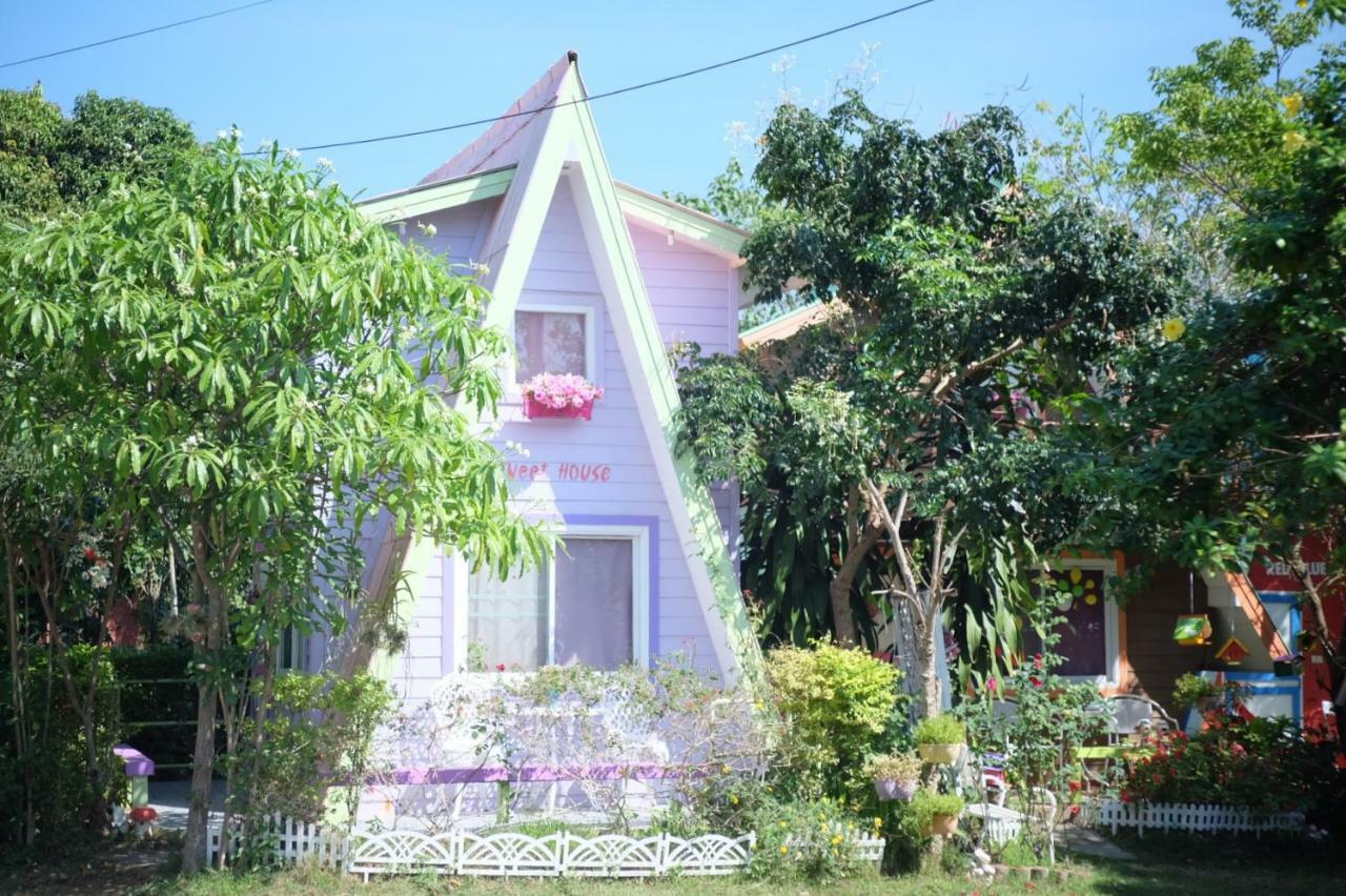 A Houses Homestay Nakhonratchasima Екстериор снимка