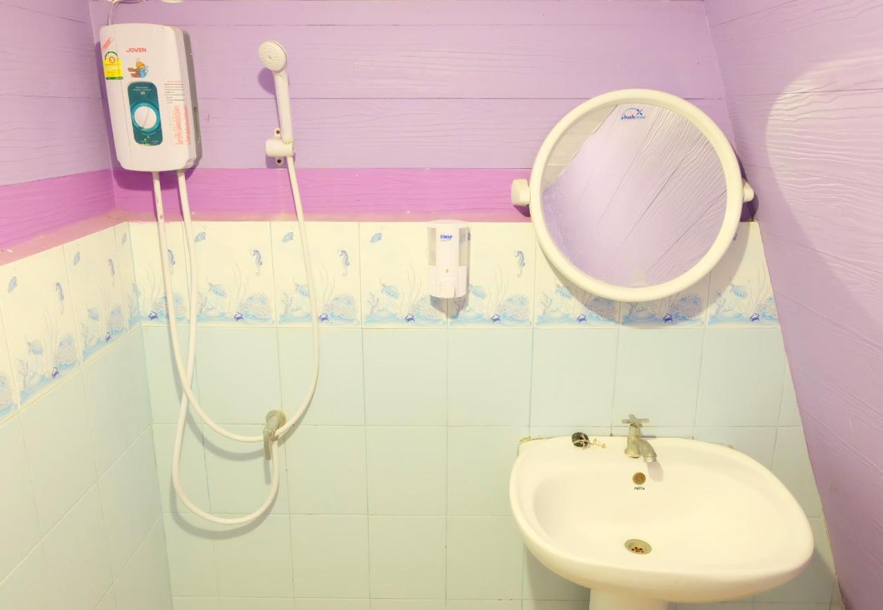 A Houses Homestay Nakhonratchasima Екстериор снимка